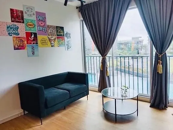 Raihanah Homestay The Zizz Damansara North Petaling Jaya