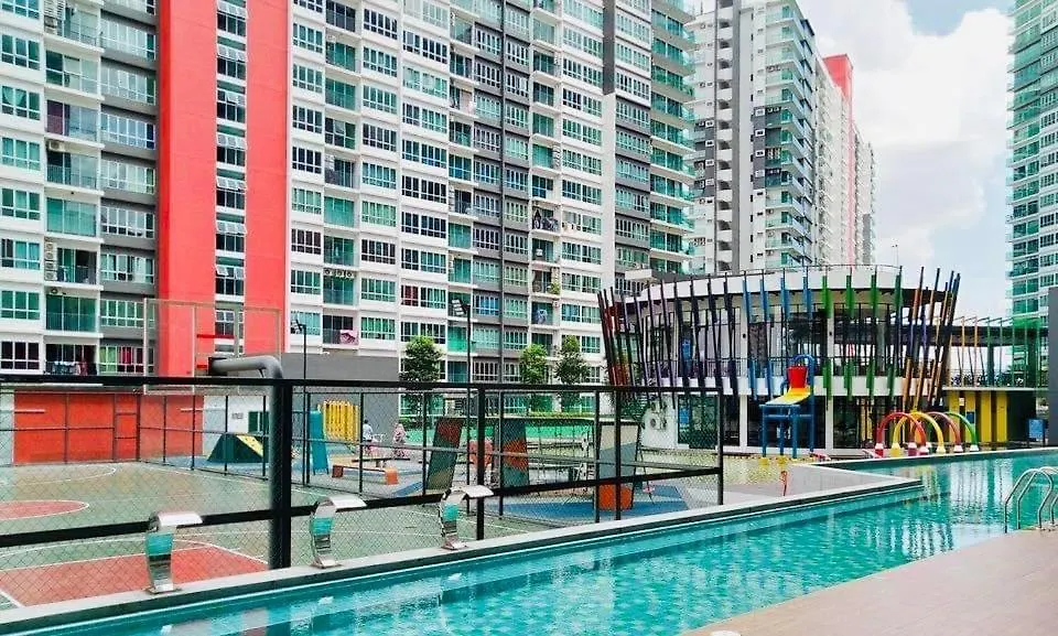 Raihanah Homestay The Zizz Damansara North Petaling Jaya